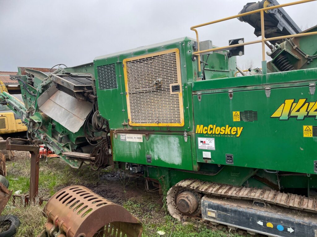 McCloskey I44RV3