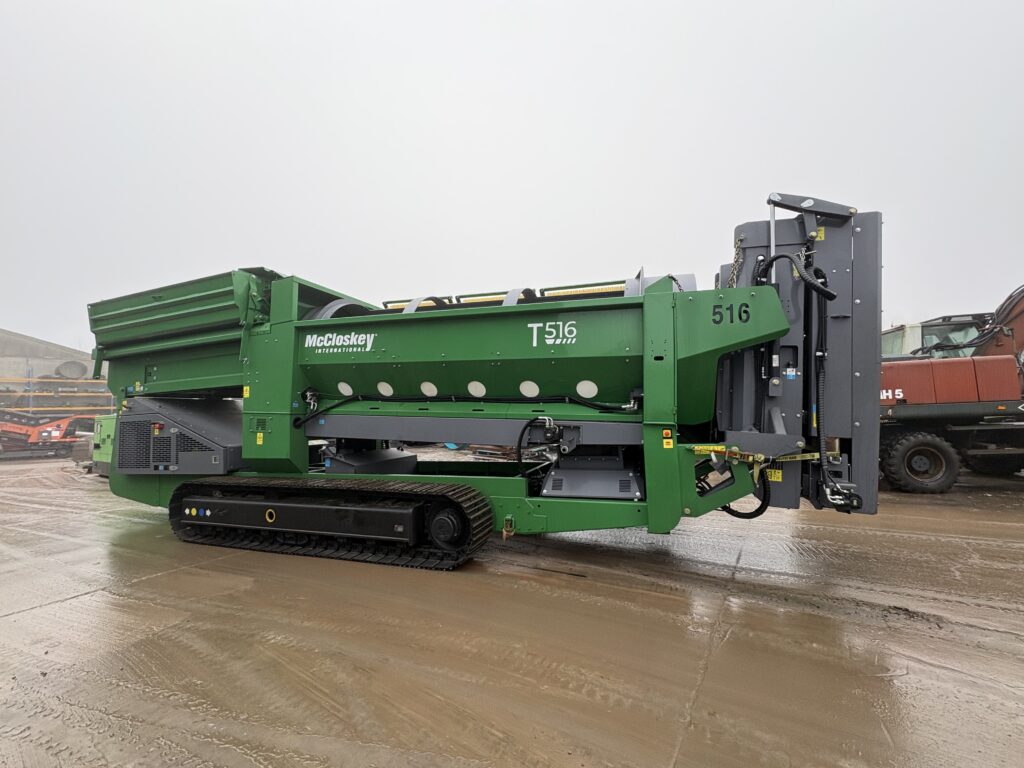 McCloskey 516AT trommelzeef zijaanzicht.